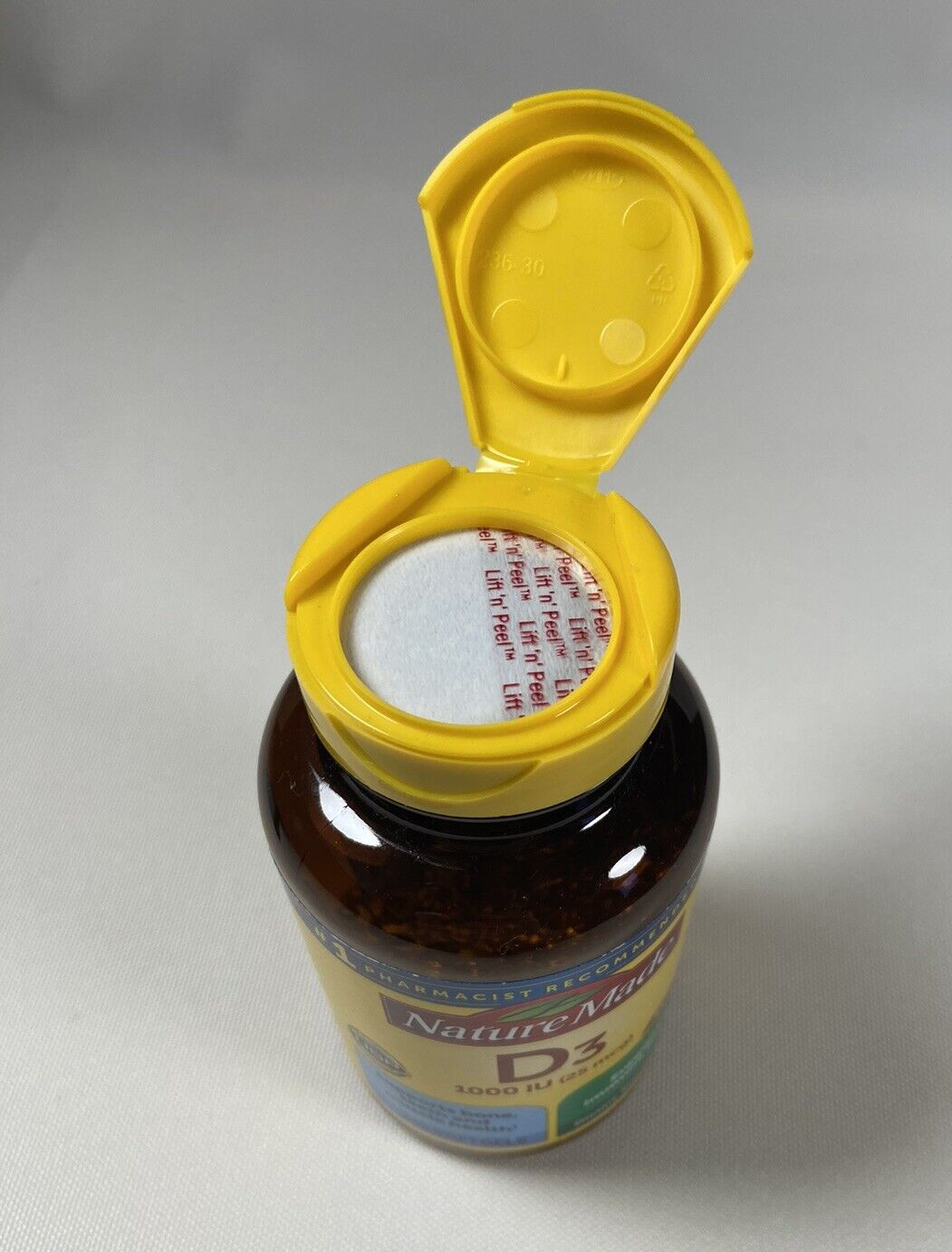 Nature Made Vitamin D3 1000 IU Dietary Supplement for Bone Teeth Muscle Health