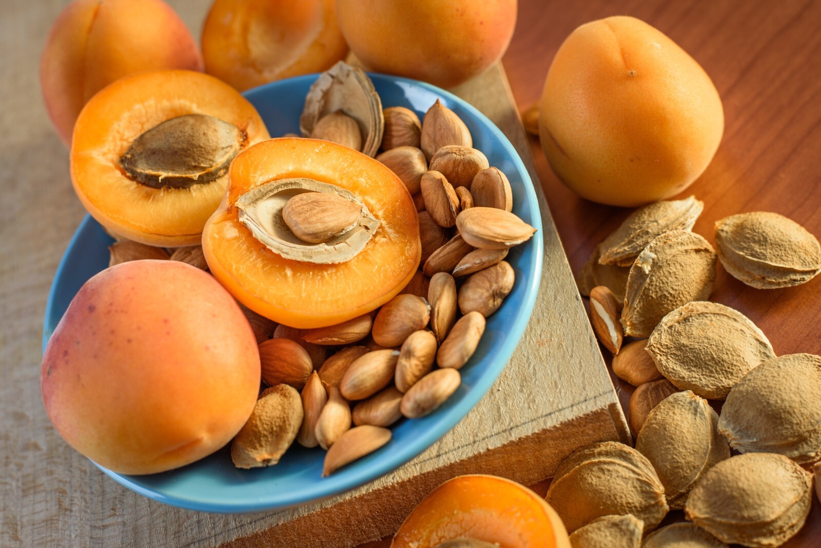 8 OZ Bag, Apricot Seeds, California Grown, Bitter, Raw, 100% All Natural