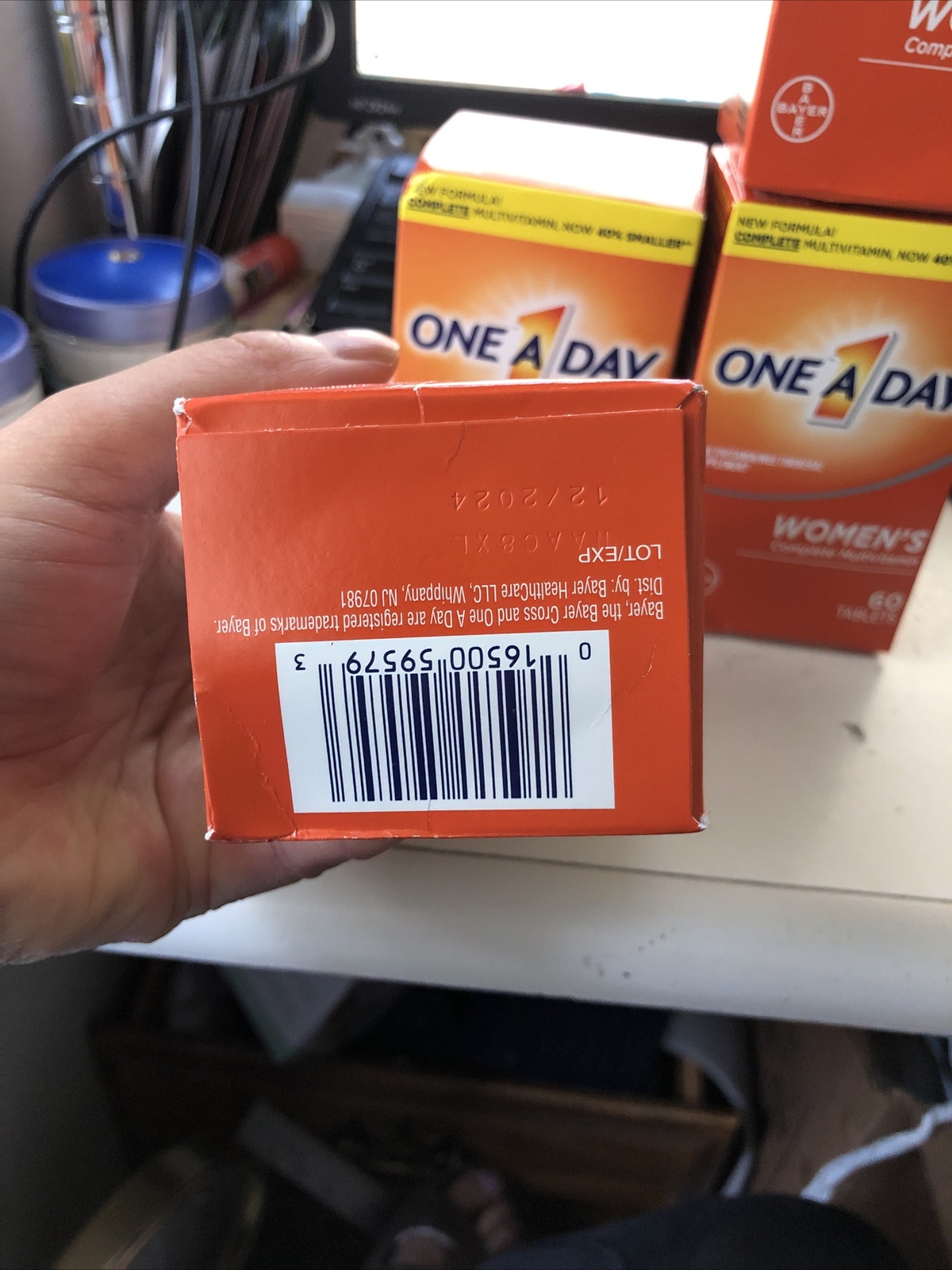 4 PACKS One A Day Women’s Complete Multivitamin 60 Exp 12/2024
