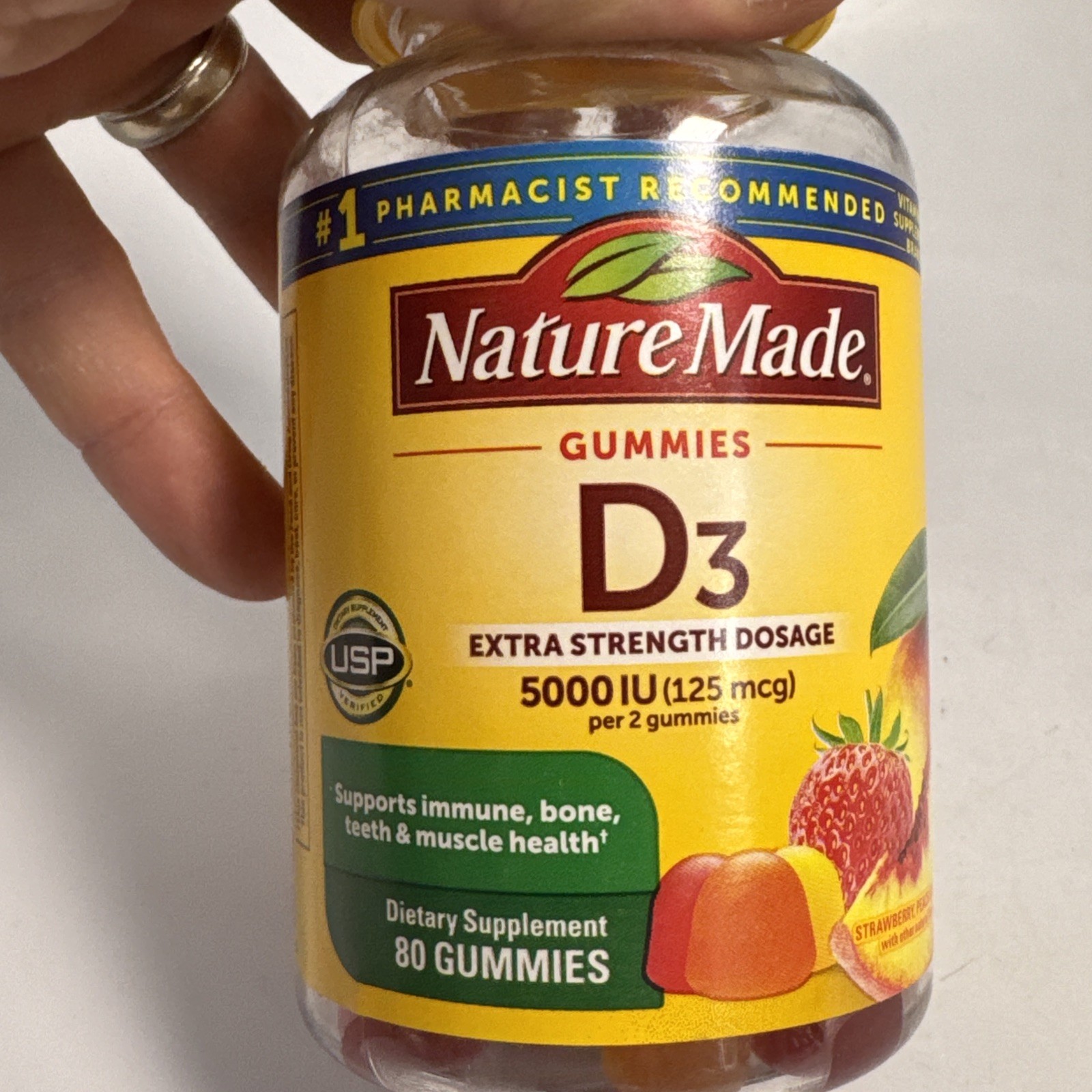 Nature Made Extra Strength D3 Gummies Strawberry Peach & Mango 5000 IU 02/2027