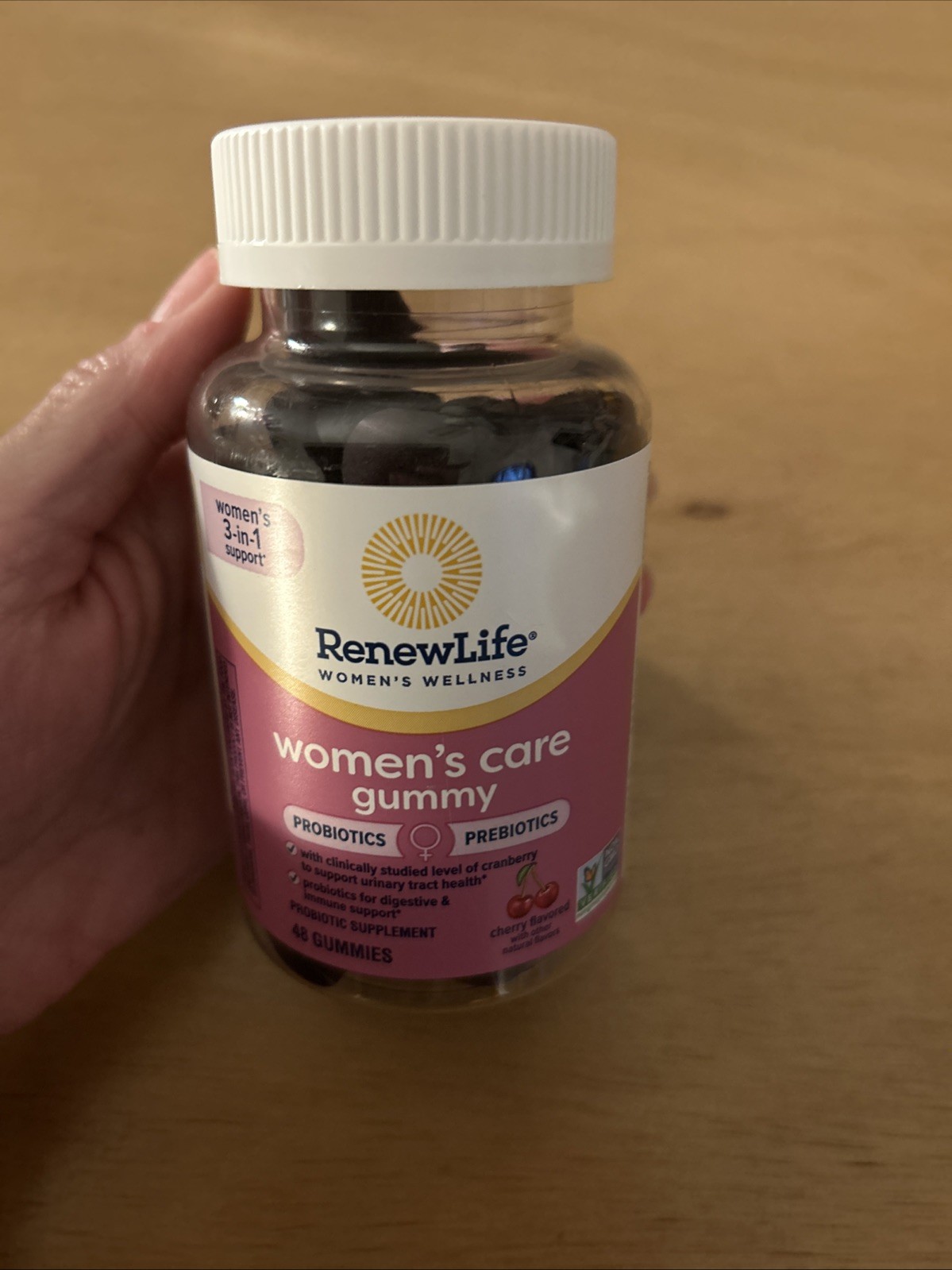 New RenewLife Women’s Care Probiotics Prebiotic 48 Gummies Cherry Flavor 12/2025