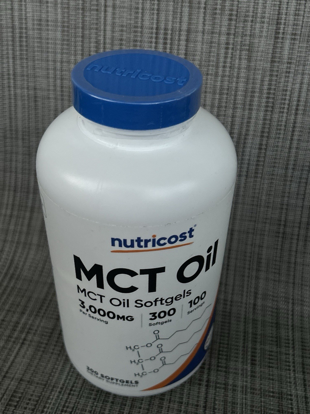 MCT Oil Softgels. 300 Softgels. Dietary Supplement. Exp. 04/2028