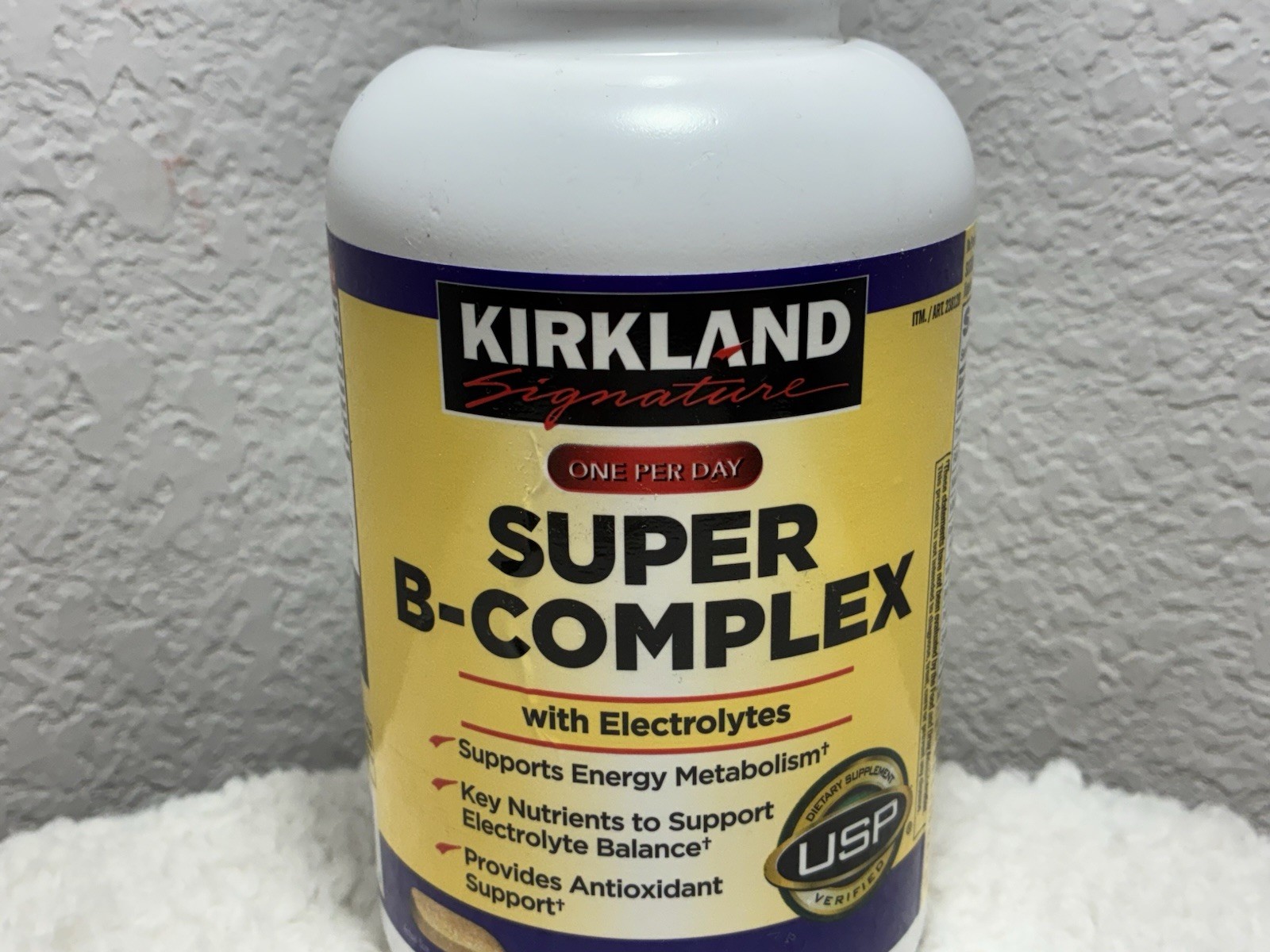 Kirkland Signature Super B-Complex + Electrolytes & Vit C 500 Tabs EXP. 02/2026