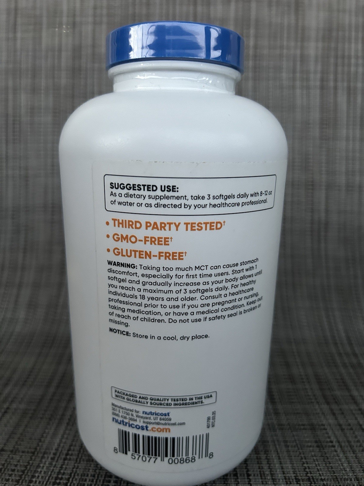 MCT Oil Softgels. 300 Softgels. Dietary Supplement. Exp. 04/2028