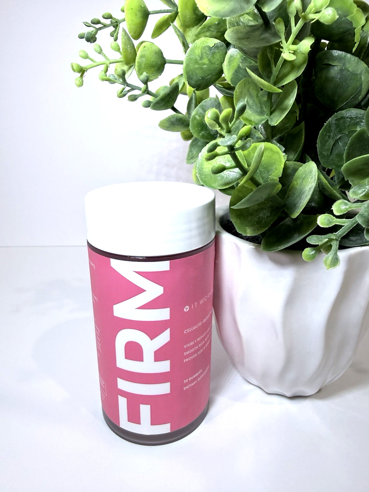 IT WORKS FIRM -Cellulite Reducing Gummies- Clinically Proven-No Caffeine MFG9/24