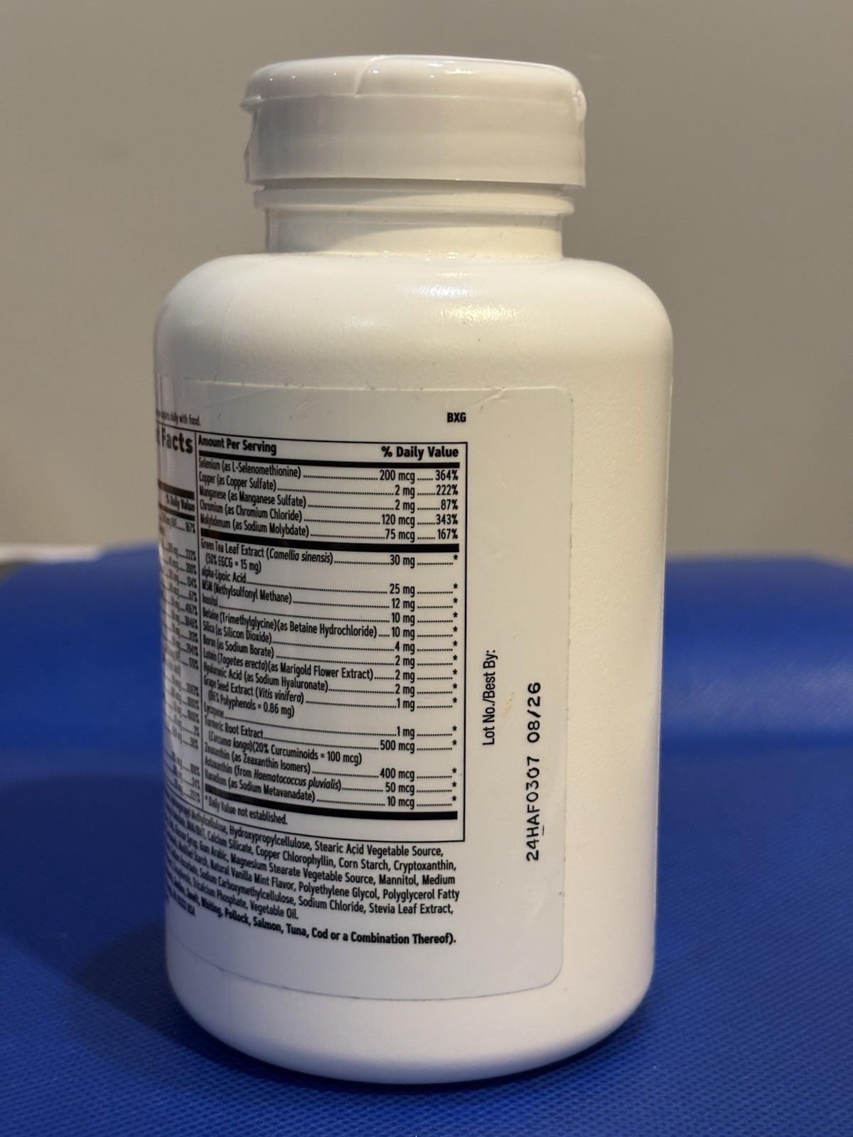 GNC Women’s Multivitamin Active Without Iron – 180 Caplets exp 8/26