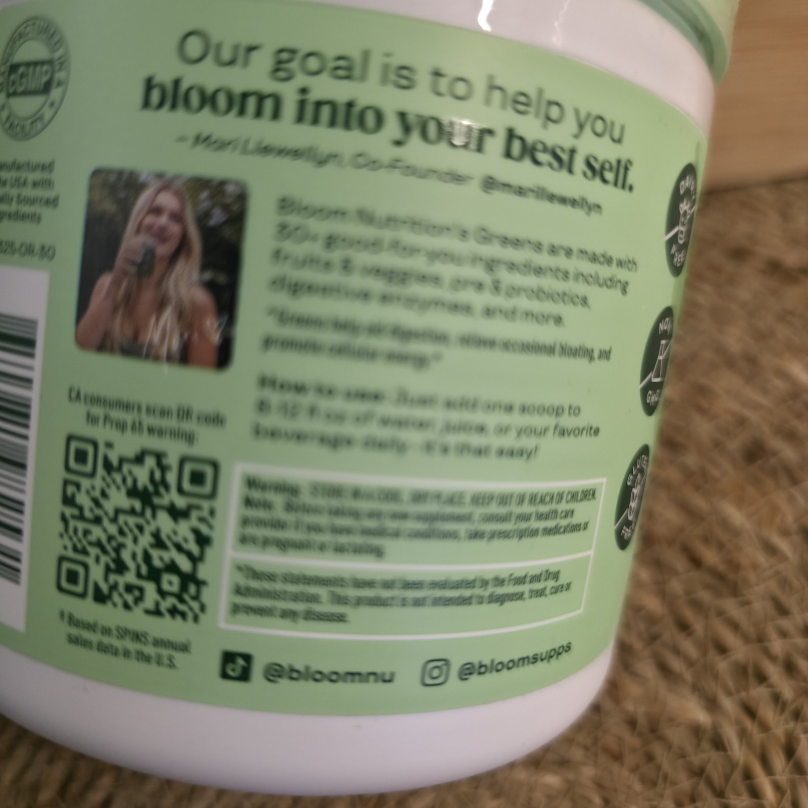 Bloom Greens and Superfoods Vitamin Powder New