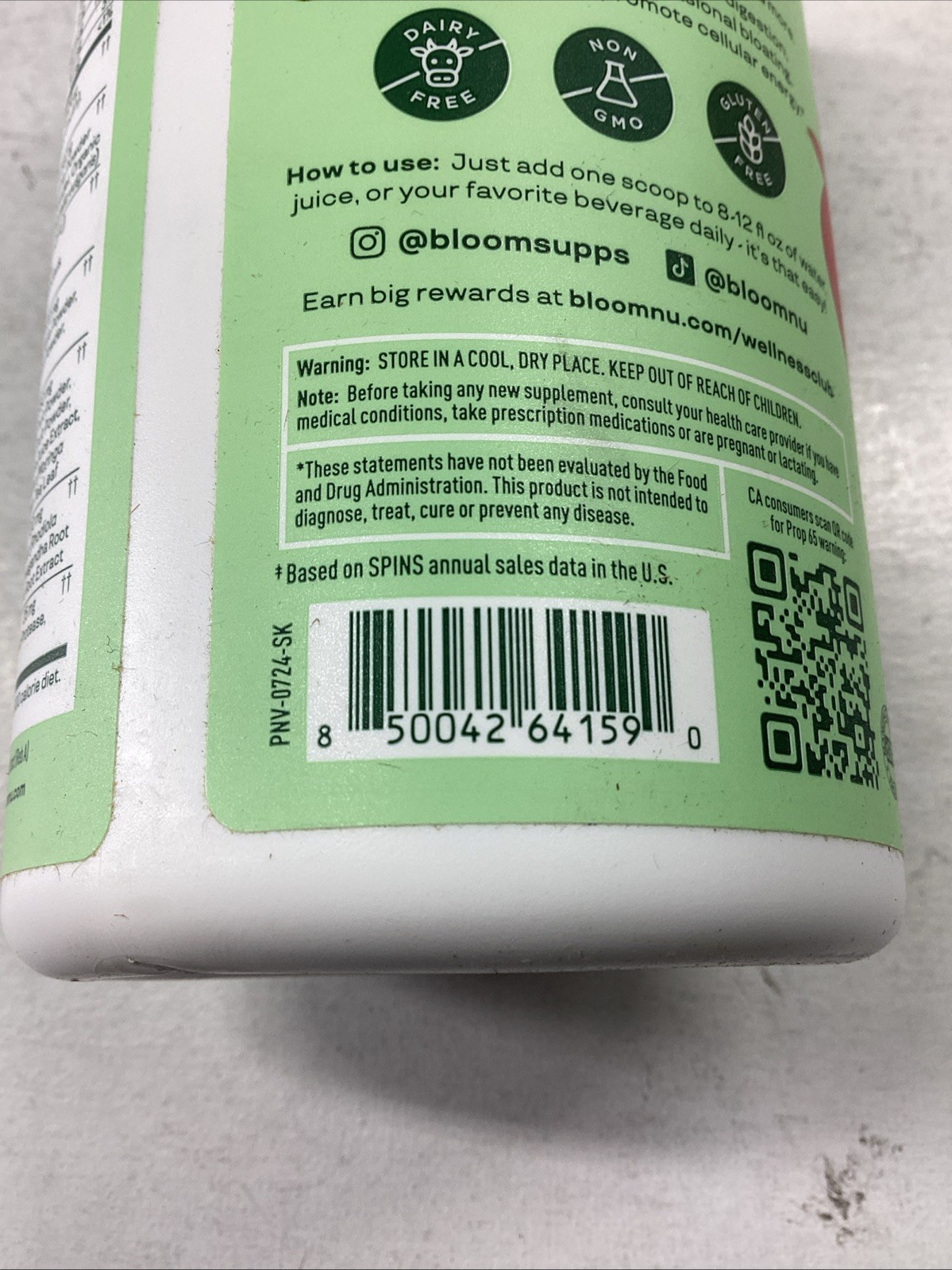 Bloom Nutrition Greens and Superfoods Strawberry Kiwi Exp 11/2026 5.5oz