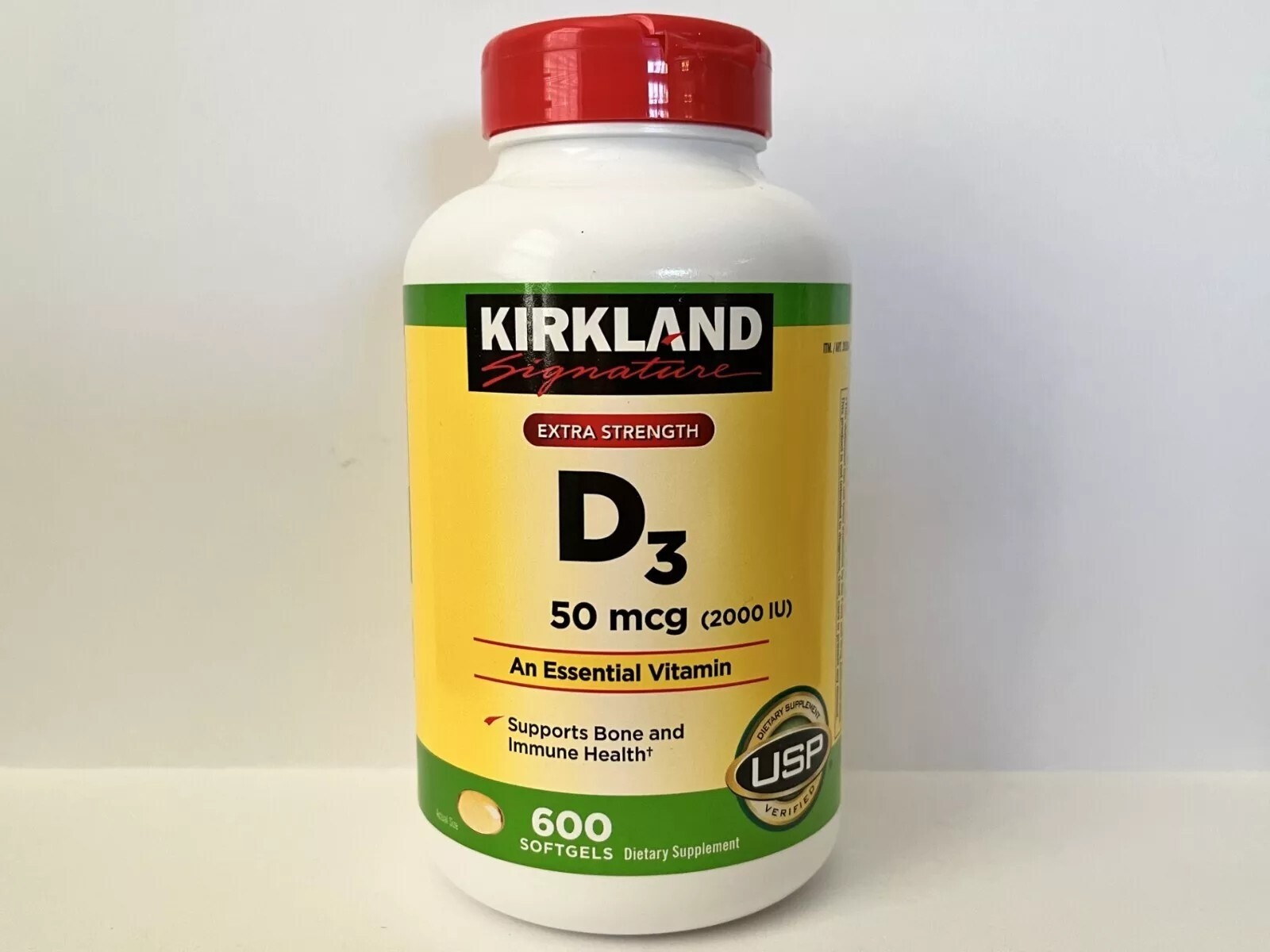 Kirkland Signature Extra Strength D3 50 mcg,(2000 IU) 600 Softgels EXP 02/2027