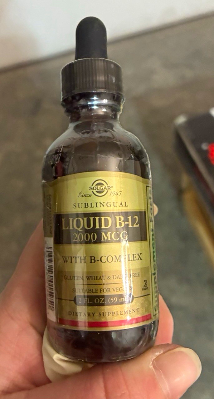 Solgar Sublingual Liquid Vitamin B12 2000 mcg + B-Complex, Vegan, 2 fl oz