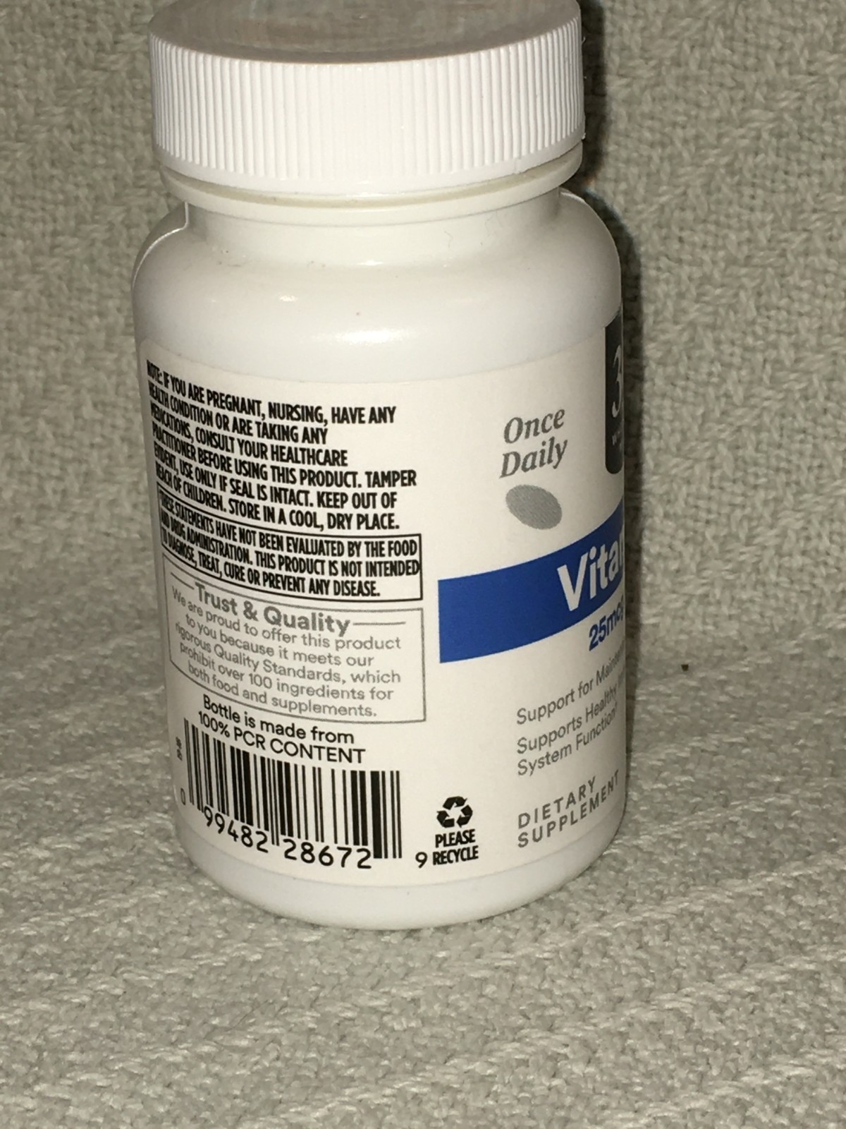 365 by Whole Foods Market Vitamin D3 25mcg (1000 IU) 250 Softgel Expires 01/2028
