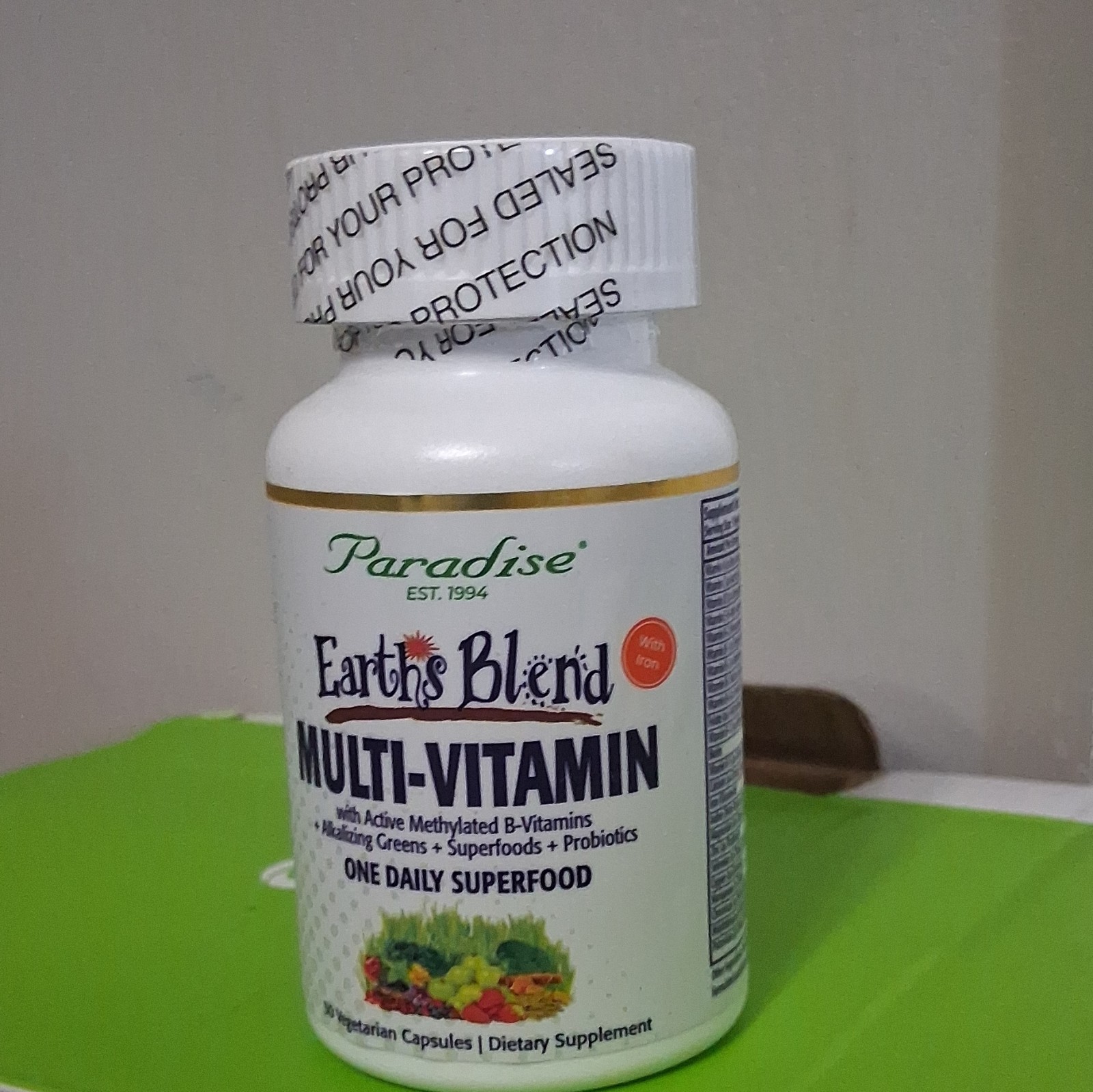 Paradise Earth’s Blend Multivitamin with Iron, One Daily Vegetarian Capsules