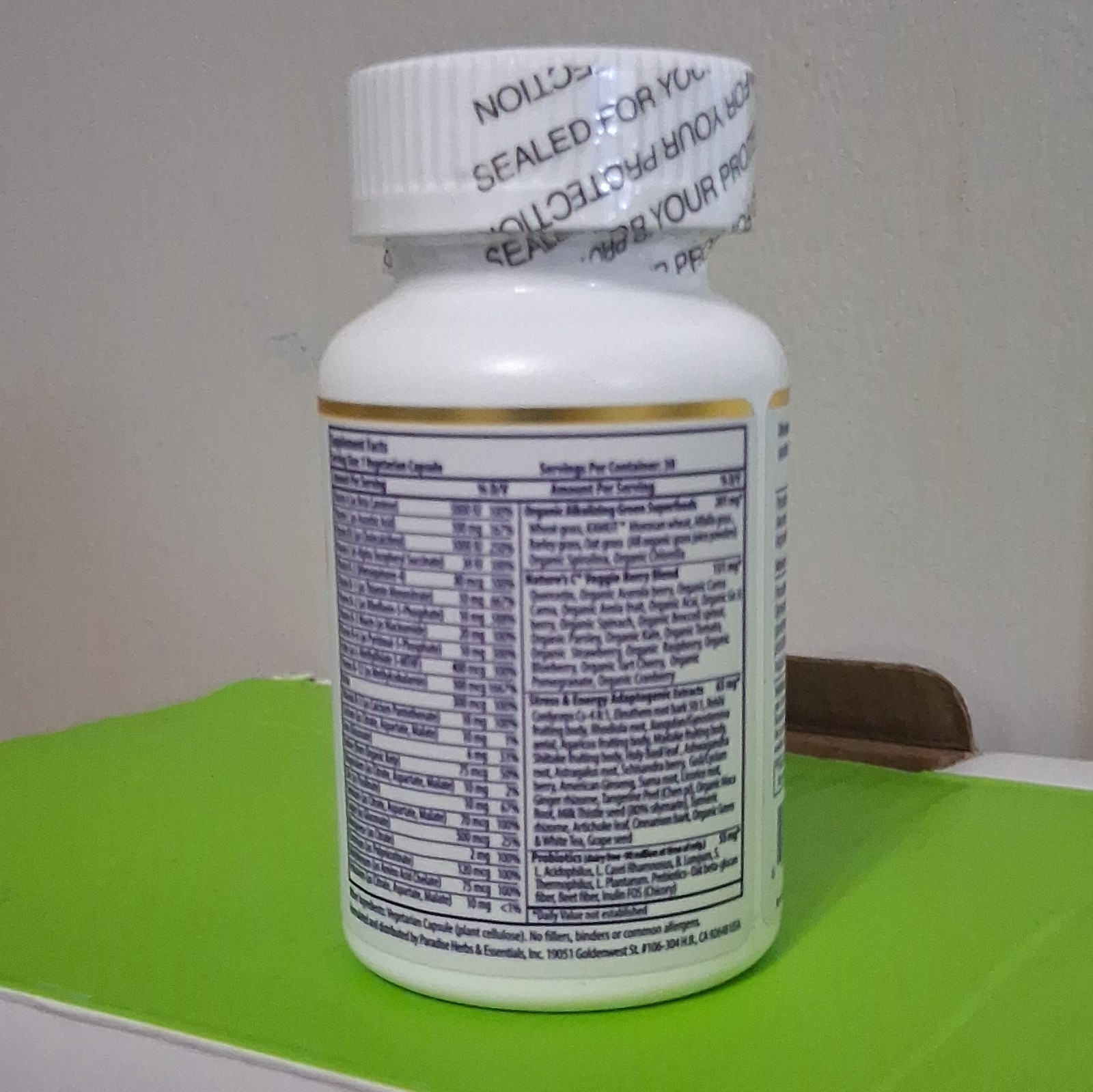 Paradise Earth’s Blend Multivitamin with Iron, One Daily Vegetarian Capsules