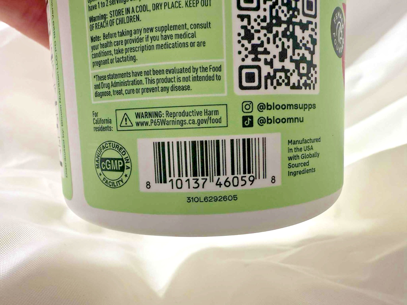 Bloom Berry Greens & Superfoods 48 Servings (9.26 oz) – NEW & Sealed Exp 11/2025