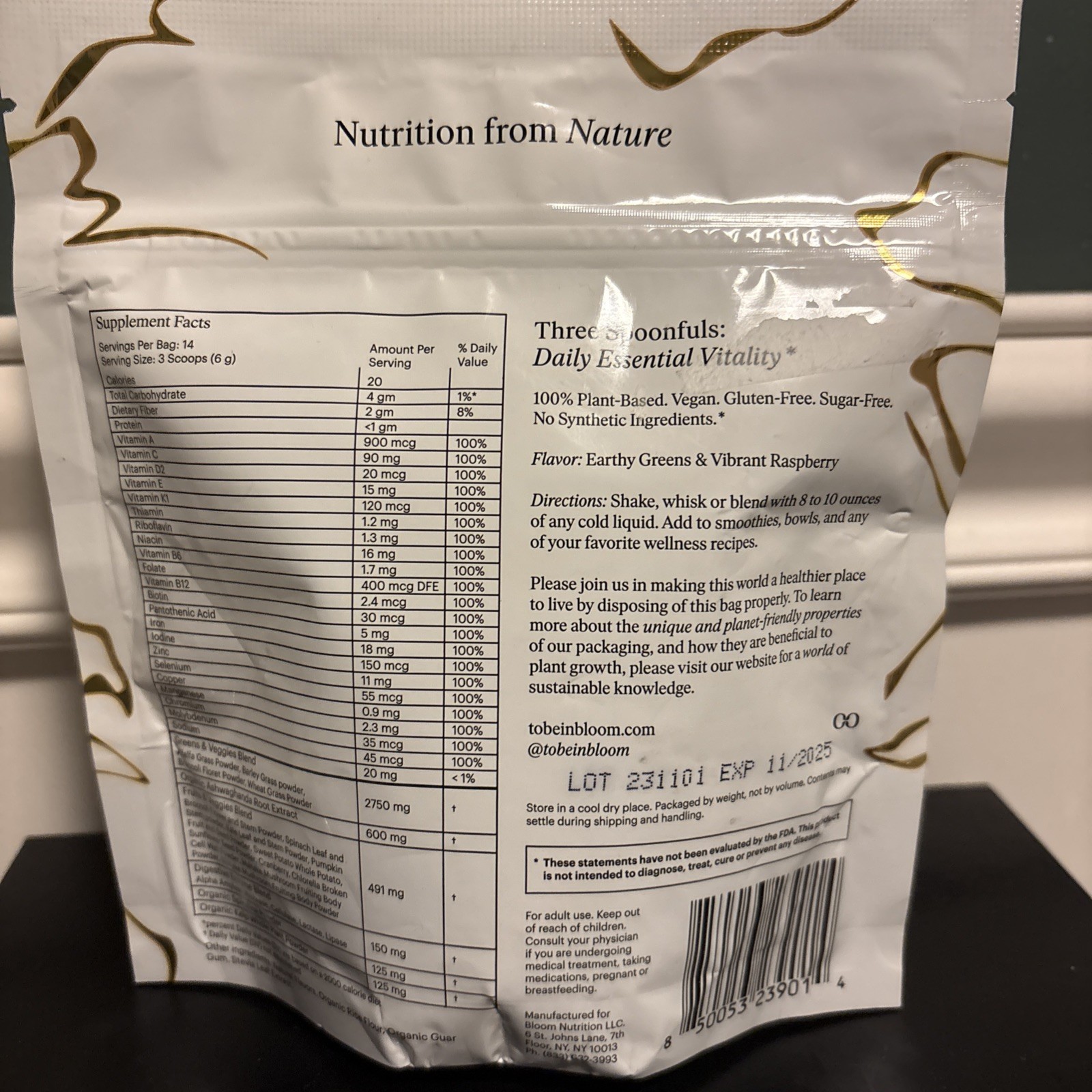 INBLOOM Essential elements Daily Greens & Multivitamins 2.9 oz 14 Servings.
