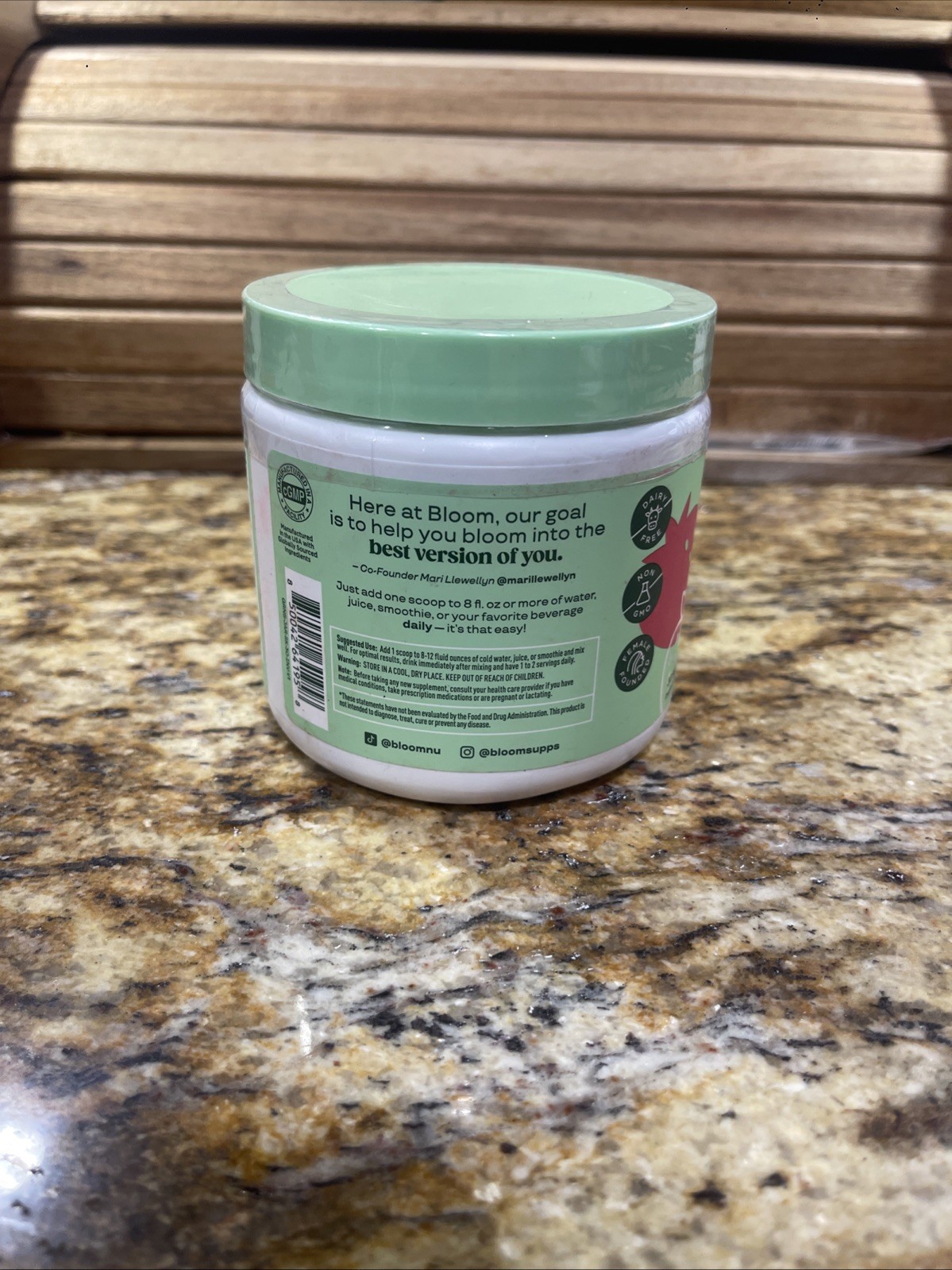 Bloom Greens & Superfoods Powder Strawberry Kiwi 30 Servings 6.39 oz NEW! 12/26