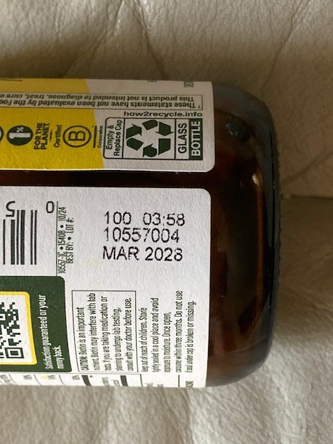 Sealed – MegaFood, Women Over 55 One Daily Vegetarian, 60 tablets.