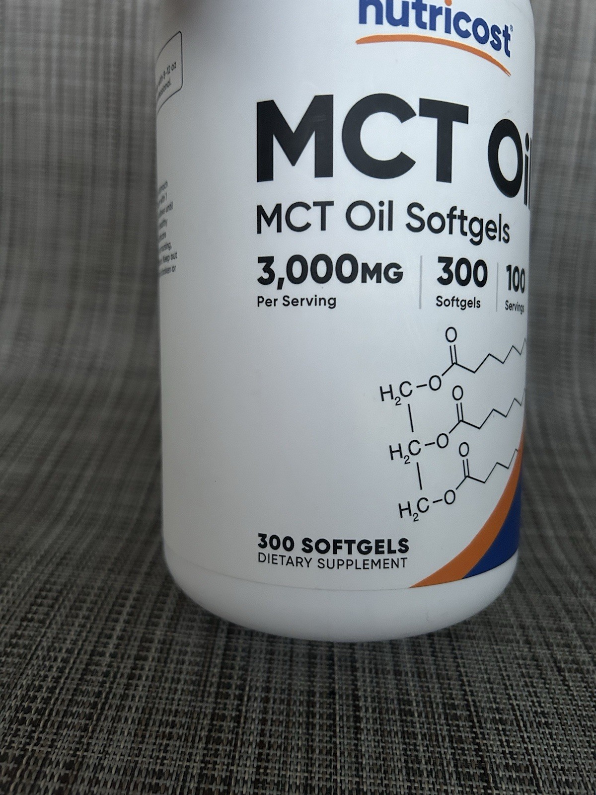 MCT Oil Softgels. 300 Softgels. Dietary Supplement. Exp. 04/2028