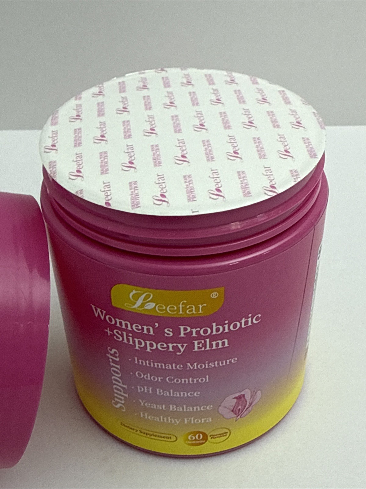 Leefar Women’s Probiotic Slippery Elm Pineapple 60 gummies exp: 07/2027