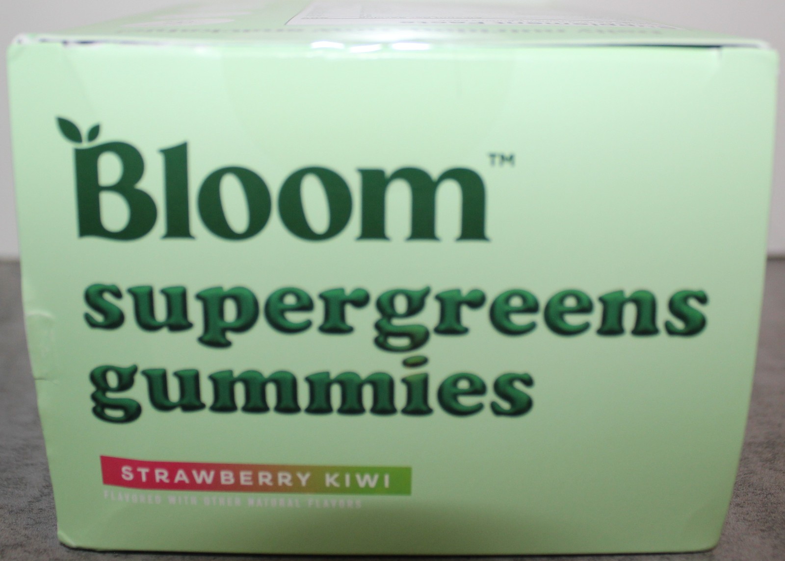 BLOOM SUPERGREENS GUMMIES 12 PACKS + 3 EXTRA SEALED ~STRAWBERRY KIWI EXP 03/27~