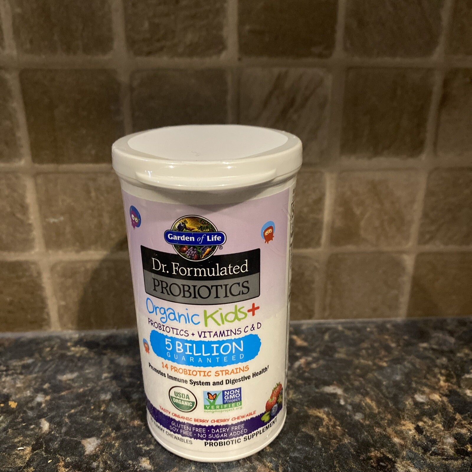 Garden of Life Dr. Formulated Probiotics Organic Kids Berry Cherry exp 12/2025