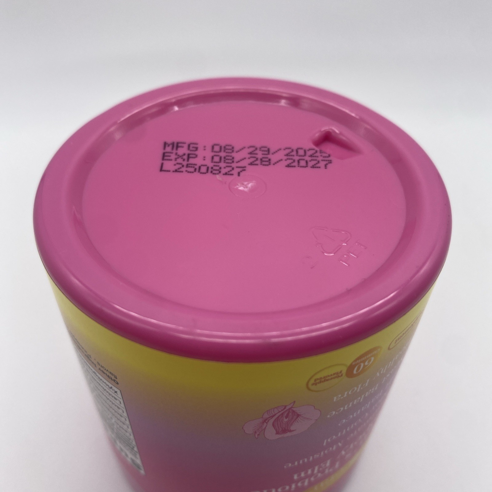 Leefar Women’s Probiotic Slippery Elm Pineapple 60 gummies exp: 08/2027