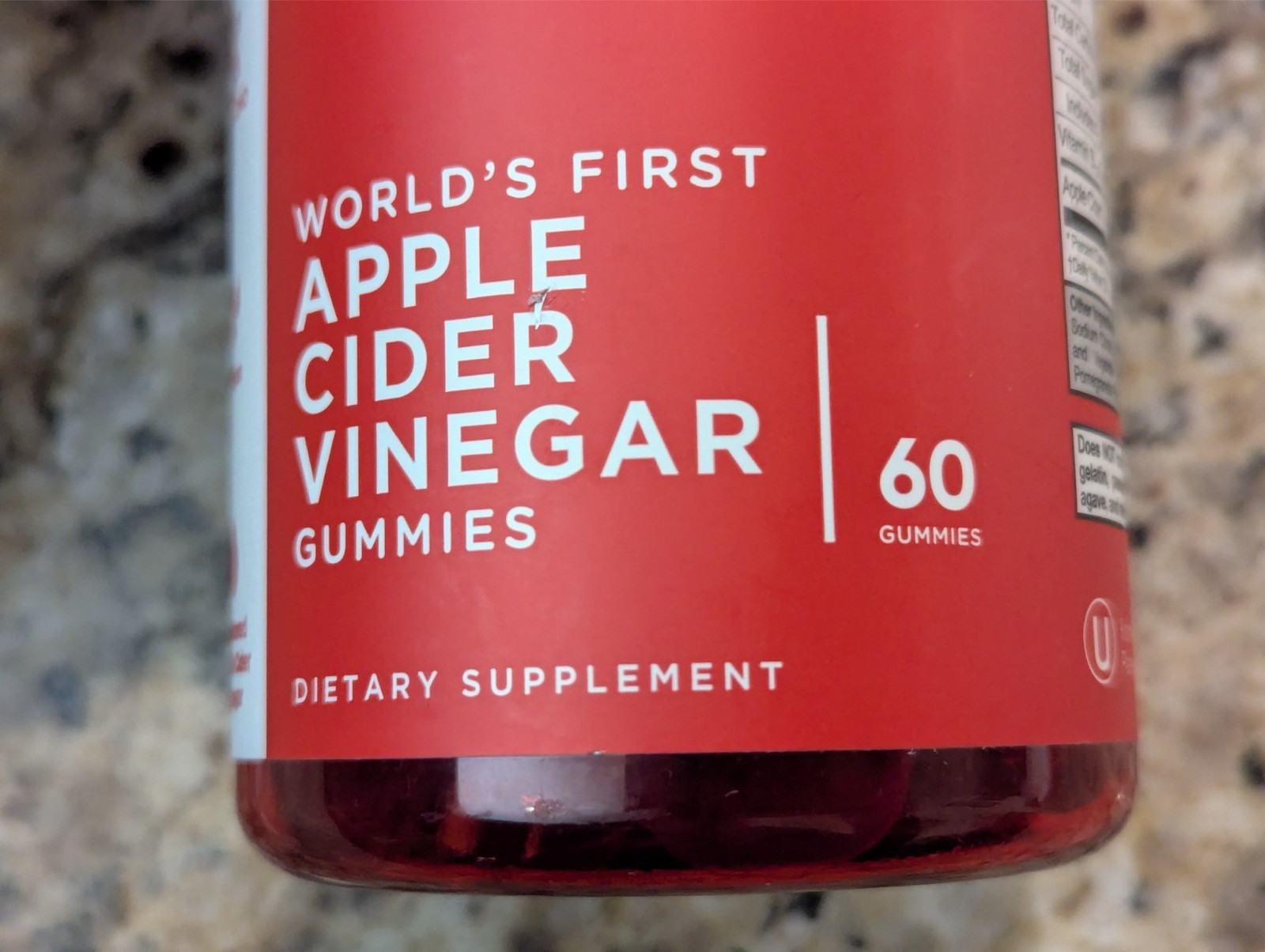 Goli Nutrition Apple Cider Vinegar ACV Gummies 60 count exp: 11/2027